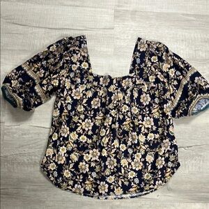 Roan and Ryan Floral Women's Top - Navy and Cream small